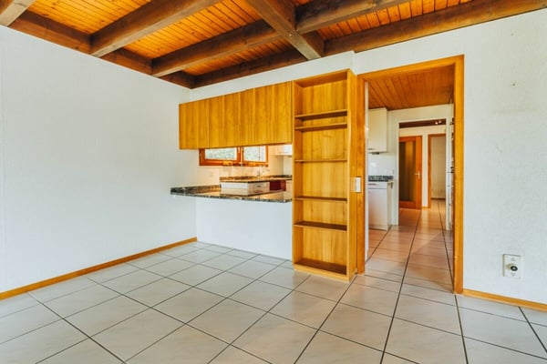 2.5-Zimmer-Wohnerlebnis mit Galerie, Lift und Pool am Waldrand 15