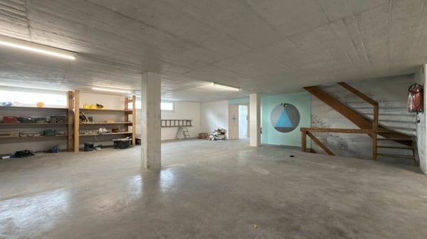 180 m² Lager und Gewerbefläche mit Warenlift und optimalem Autobahnanschluss 7