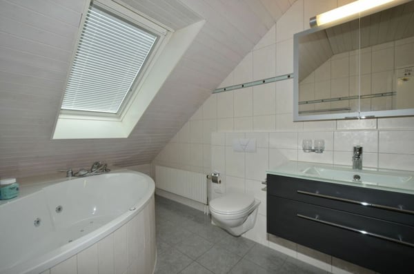 4.5 Zimmer, 160m², 1'900.- inkl. Nebenkosten 14