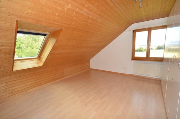 4.5 Zimmer, 160m², 1'900.- inkl. Nebenkosten 15