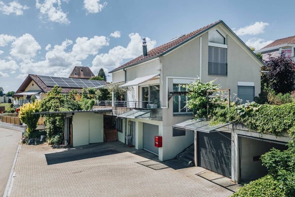 Bijou mit Top Ausbaustandart: 2.5 Zimmer Einfamilienhaus 2