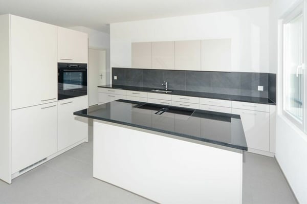 Sensationelle 3 1/2-Zimmerwohnung-Attika 1