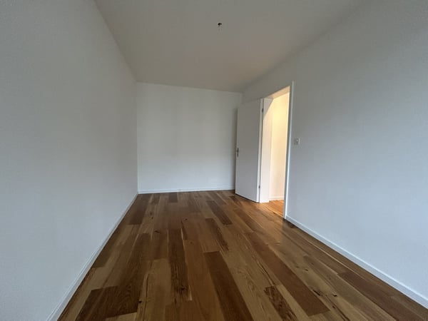 Moderne grosszügige 4.5 Zimmerwohnung mit Flair - Stadtnah und doch ruhig 9