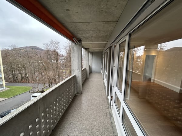 Moderne grosszügige 4.5 Zimmerwohnung mit Flair - Stadtnah und doch ruhig 12