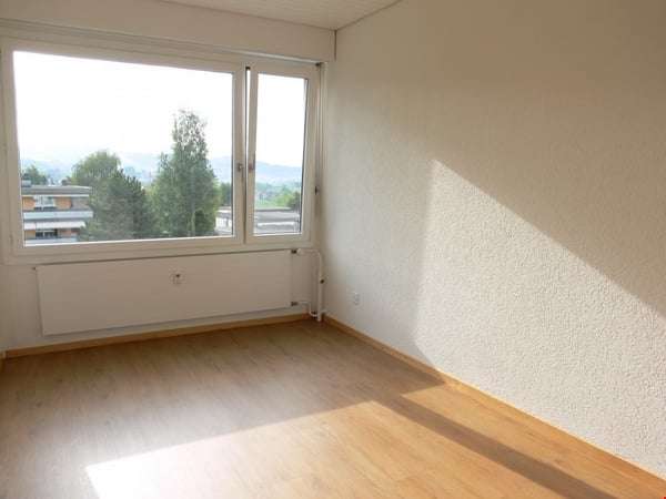 Lichtdurchflutete Wohnung mit freier Sicht ins Grüne, inkl. Parkplatz 7