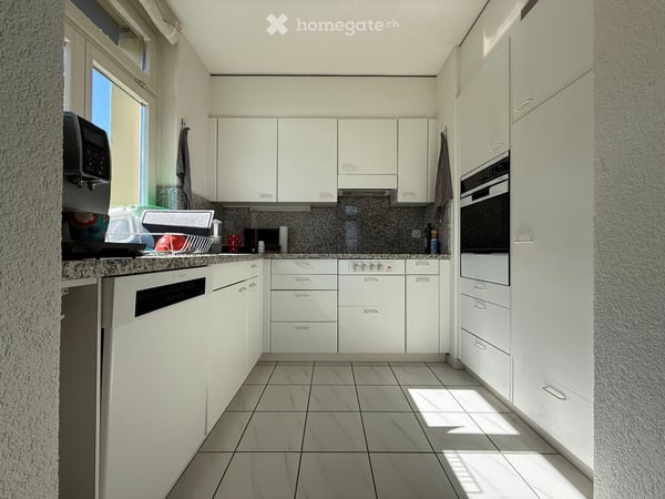 Lichtdurchflutete Wohnung mit traumhaftem Blick über die Stadt Bern 10