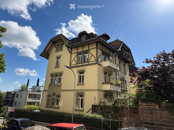 Lichtdurchflutete Wohnung mit traumhaftem Blick über die Stadt Bern 1
