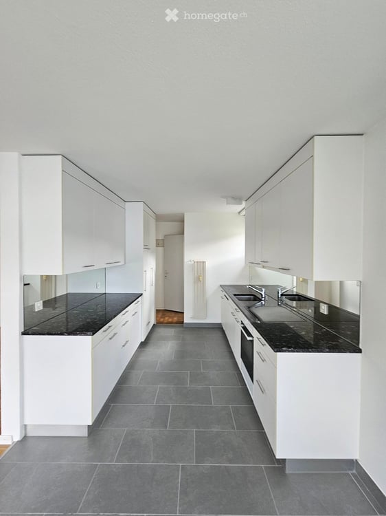 Schöne und helle 3.5-Zimmerwohnung in Stettlen 2