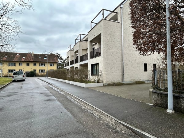 Parkplatz an der C.F.Meyer-Strasse 43 in Basel 2