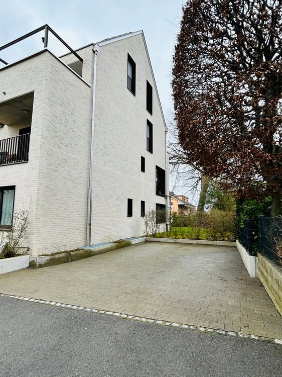 Parkplatz an der C.F.Meyer-Strasse 43 in Basel 1