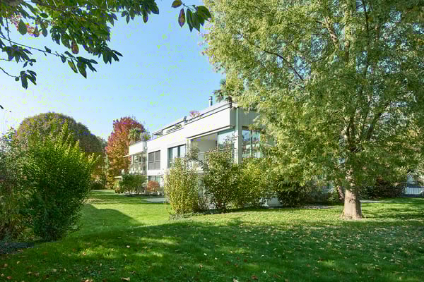 HOCHWERTIGE 1.5 ZI'WOHNUNG AUF DEM BRUDERHOLZ 1