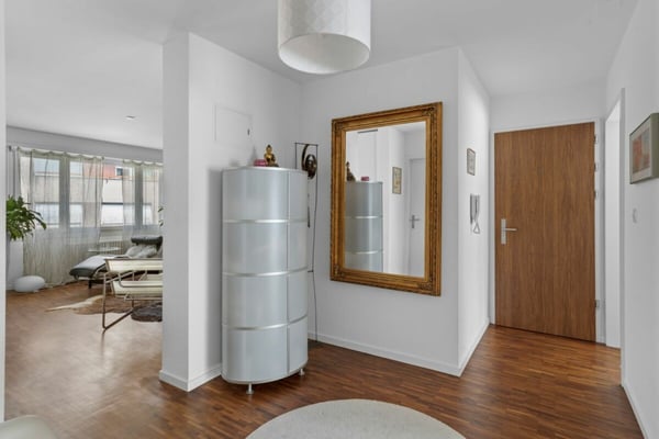 Ruhig wohnen am Bruderholz - moderne 4-Zimmer-Eigentumswohnung mit Tiefgaragenplatz 12