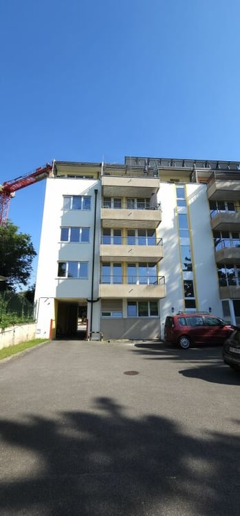 Sanierte 8-Zimmerwohnung an gut angebundener Lage 1