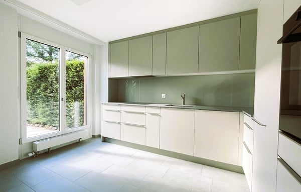 Frisch sanierte 1.5-Zimmerwohnung mit hochwertigem Ausbau und viel Licht 4