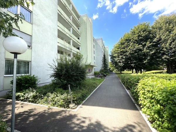 Helle 3-Zimmer-Wohnung mit Balkon und schöner Aussicht in Pratteln 10
