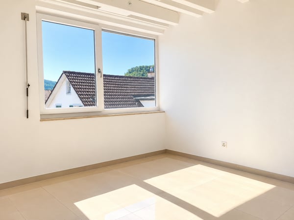Lichtdurchflutete 3.5-Zimmer-Dachwohnung mit Galerie 4