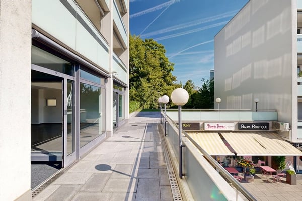 Attraktive Büro-/Ladenfläche im Erdgeschoss mit Terrasse und Lagerraum 3