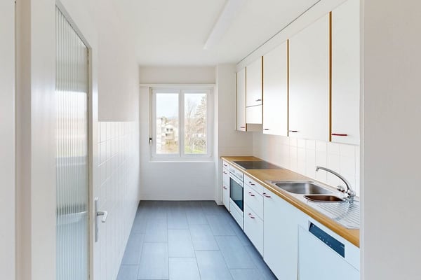 Helle Wohnung mit Waschtrockner 5