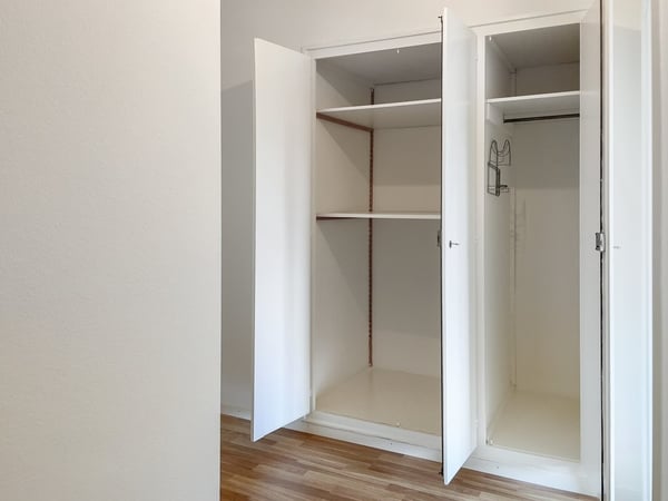 Waschtrockner in der Wohnung, gute Anbindung an den ÖV 7
