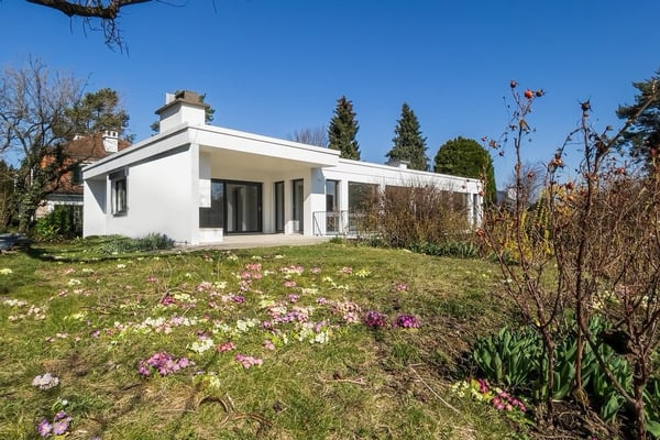Einzigartiges 8.5-Zimmer-EFH mit grossem Garten 2