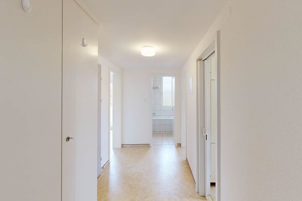 3.0-Zimmer-Wohnung mit 2 Balkonen nähe Neuweilerplatz 6