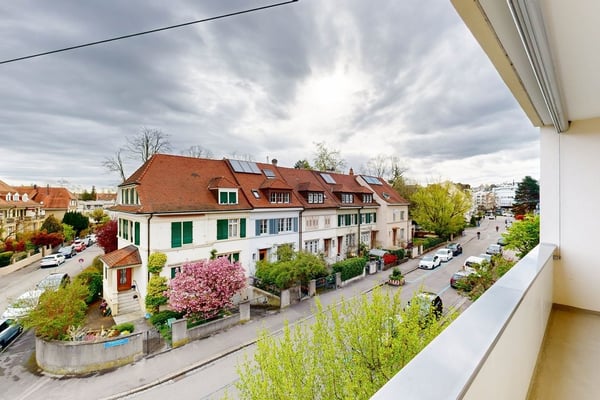 3.0-Zimmer-Wohnung mit 2 Balkonen nähe Neuweilerplatz 3