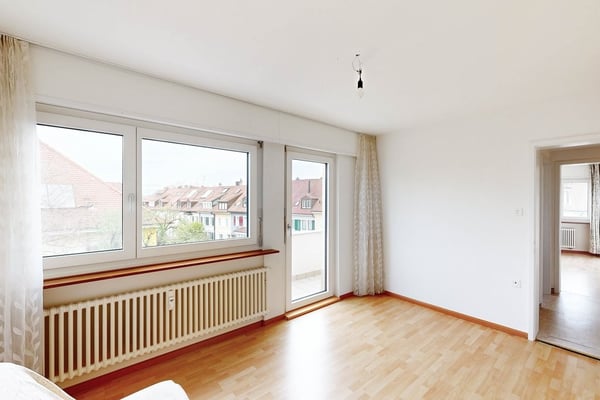 3.0-Zimmer-Wohnung mit 2 Balkonen nähe Neuweilerplatz 12