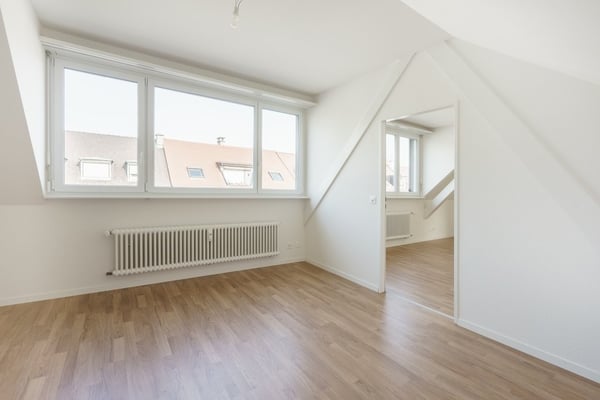 Helle 3.5-Zimmer-Dachwohnung in Basel - Nähe Messe 9
