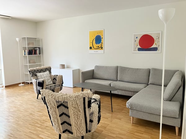 Zentrale, möblierte 1-Zimmerwohnung im Gellertquartier 2
