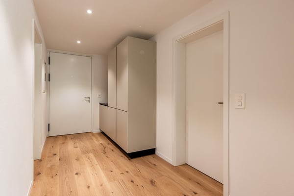 3.5 Zimmer-Neubau-Wohnung im Gwatt 8