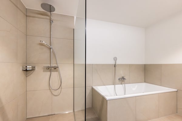 3.5 Zimmer-Neubau-Wohnung im Gwatt 10