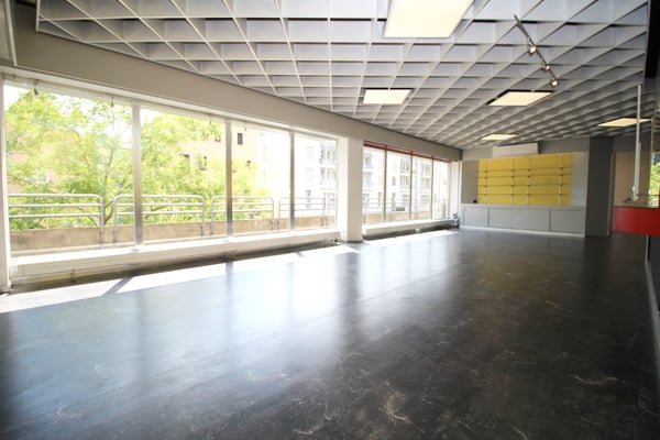 Attraktive Geschäfts-, Laden-, Büro- oder Praxisräume an bester Lage in Wettingen 4