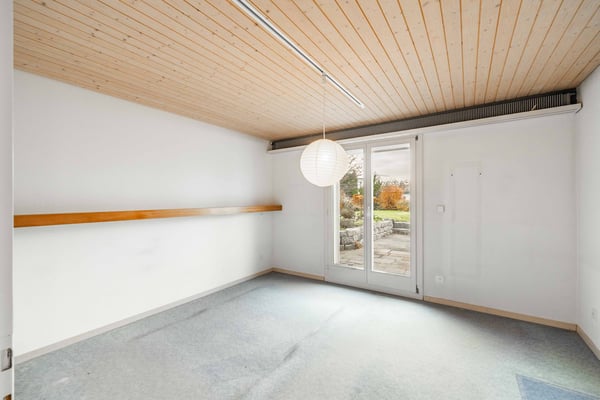 Charmantes 1.5-Zimmer-Einfamilienhaus mit Garten in Hausen 8