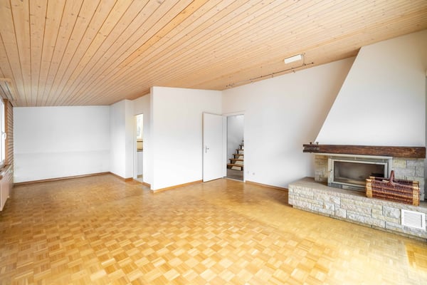 Charmantes 1.5-Zimmer-Einfamilienhaus mit Garten in Hausen 4