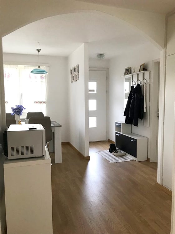 Helle 3.5-Zimmerwohnung an ruhiger Lage in Frick zu vermieten 2