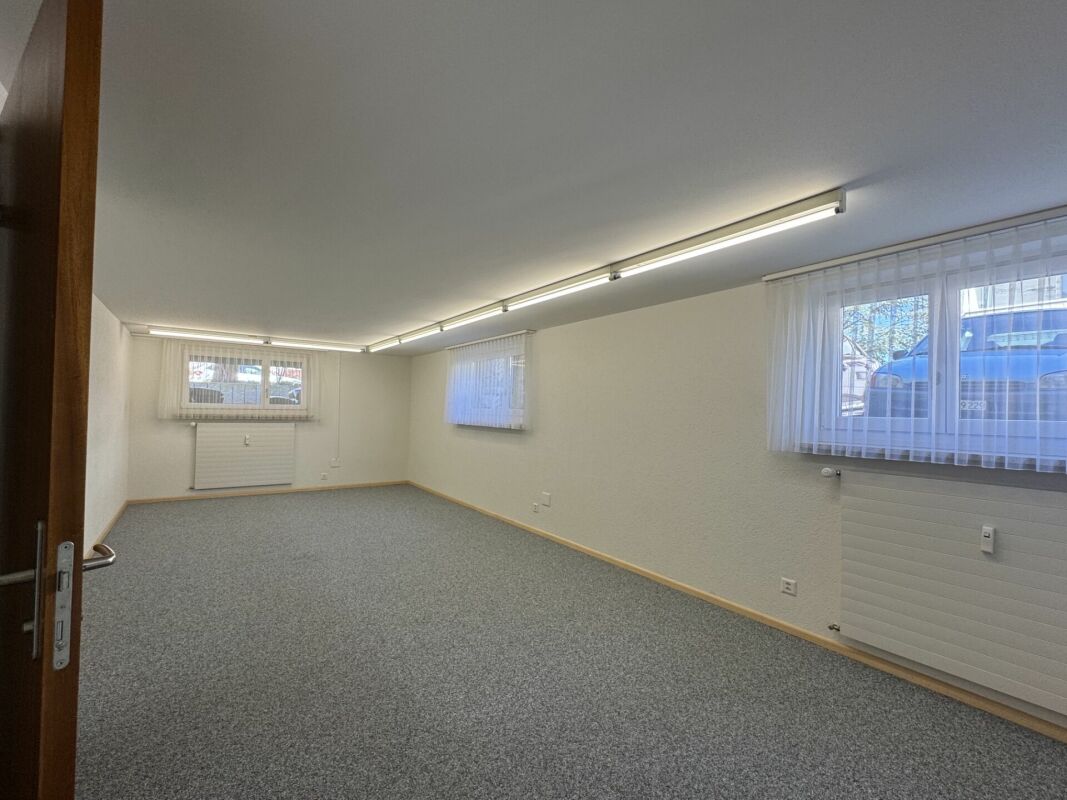 Büroräumlichkeiten im Sockelgeschoss der Burgunderstrasse 15 in 4153 Reinach
