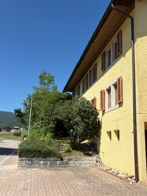 Avec balcon et jardin commun 9