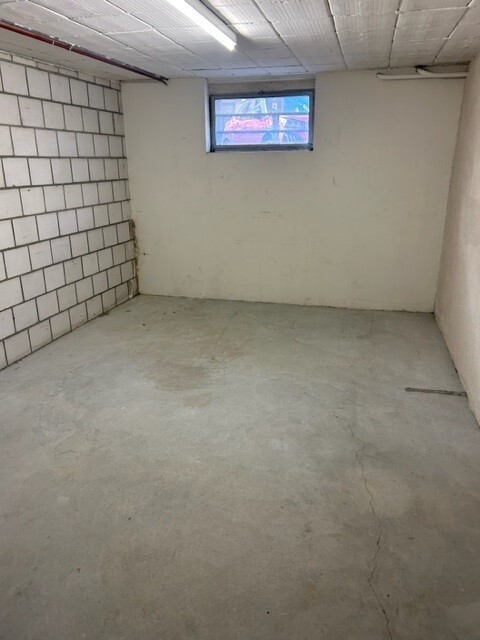 Suchen Sie einen Lagerraum? 2