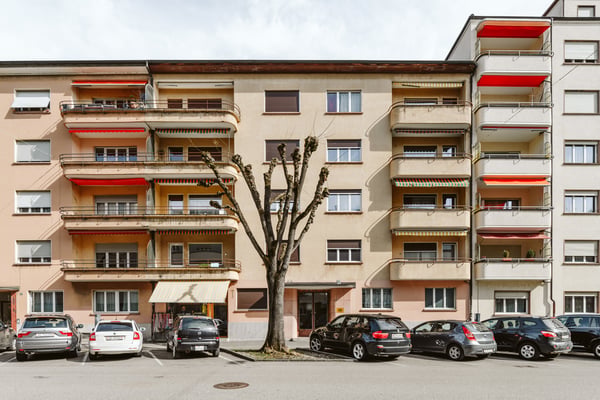 Sanierte Altbauwohnung mit neuer Küche 10
