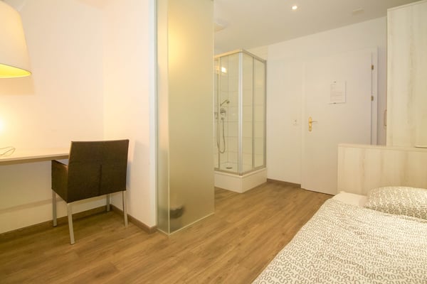 Möbliertes Zimmer in Birr zu vermieten! 5