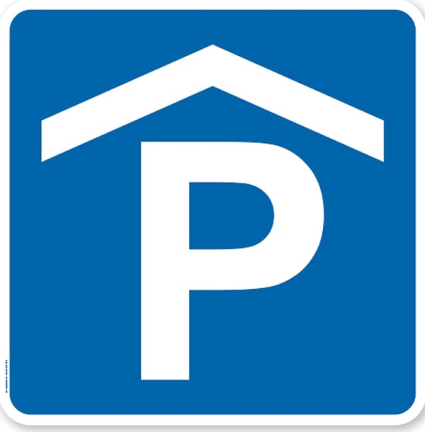 Tiefgaragenparkplatz für ein Auto oder Motorrad 8