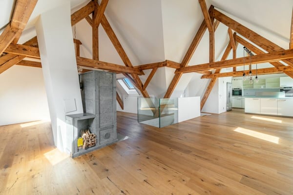 Einzigartige 1.5-Zimmer-Maisonette-Dachwohnung 15