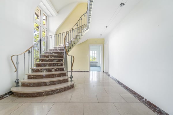 Exklusive 2.5-Zimmer-Landhausvilla 10