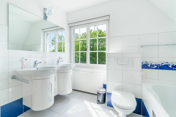 Exklusive 2.5-Zimmer-Landhausvilla 12