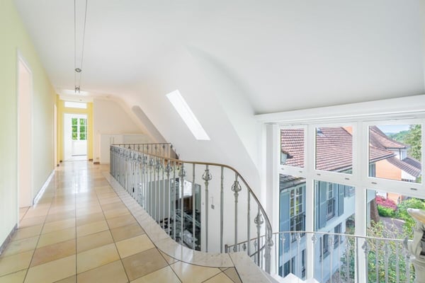 Exklusive 2.5-Zimmer-Landhausvilla 11