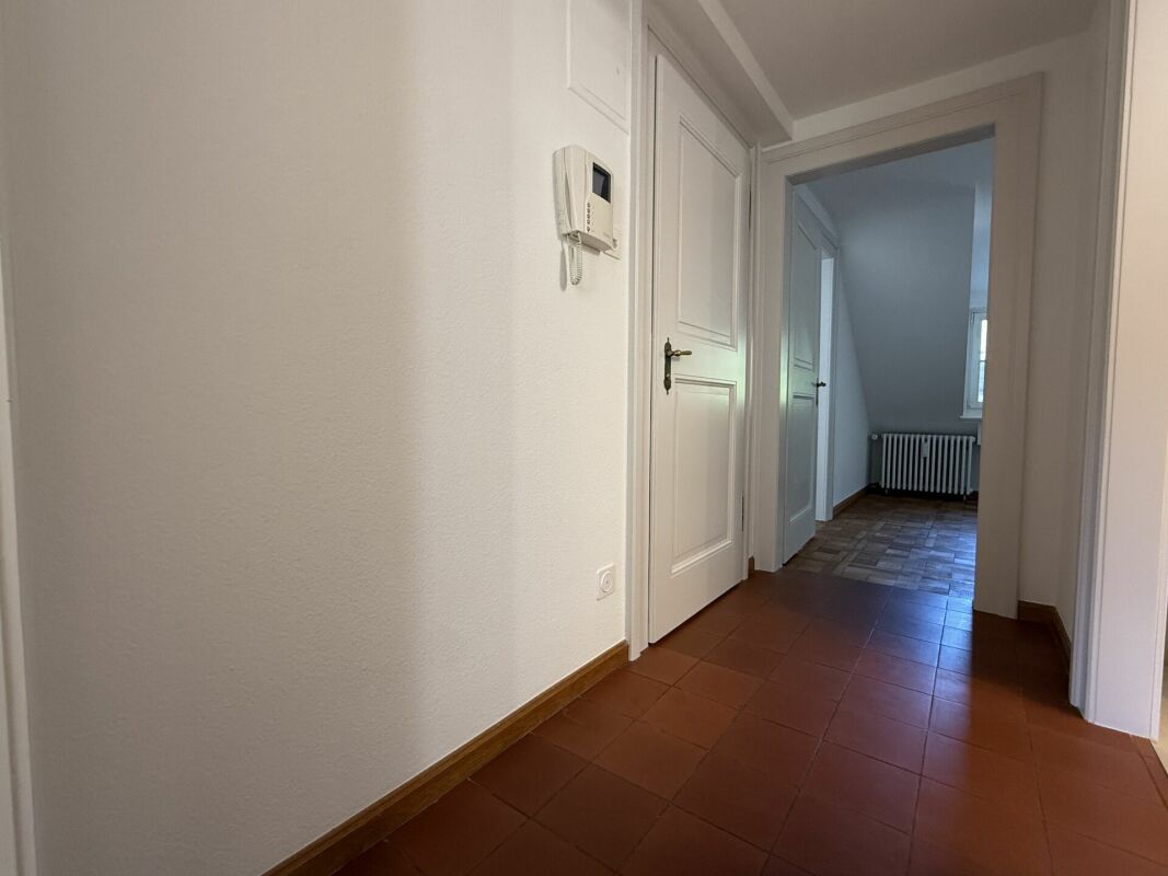 Einzigartige Altbauwohnung mit Blick auf den Rhein