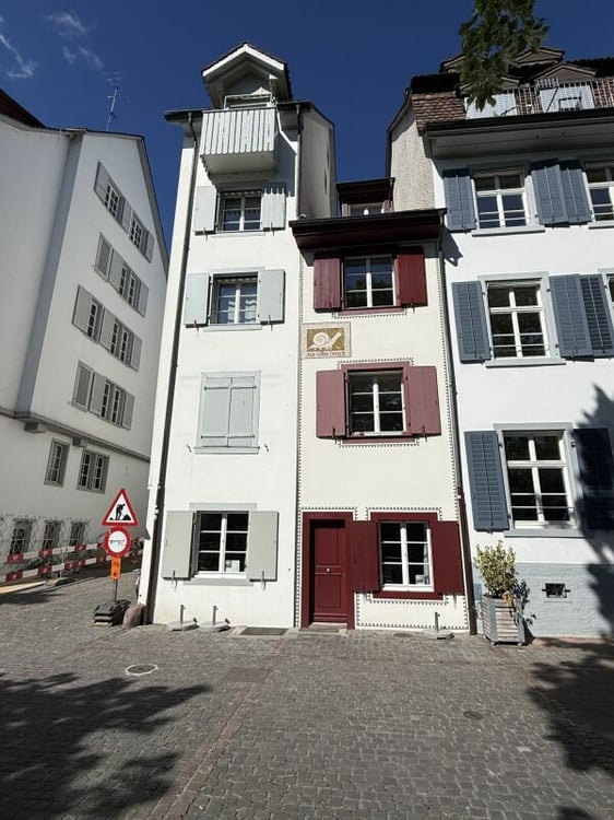 Einzigartige Altbauwohnung mit Blick auf den Rhein 9