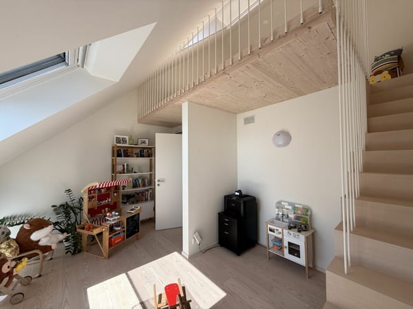 Neuwertiges  6.5-Zimmer Einfamilienhaus an bester Lage 8