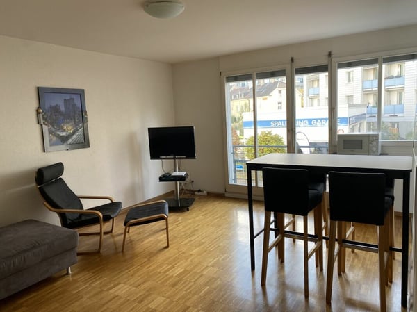 Möblierte 2.5-Zimmerwohnung 1