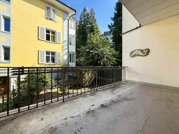 Repräsentatives Stadthaus mit 250m2 im Gundeli 11